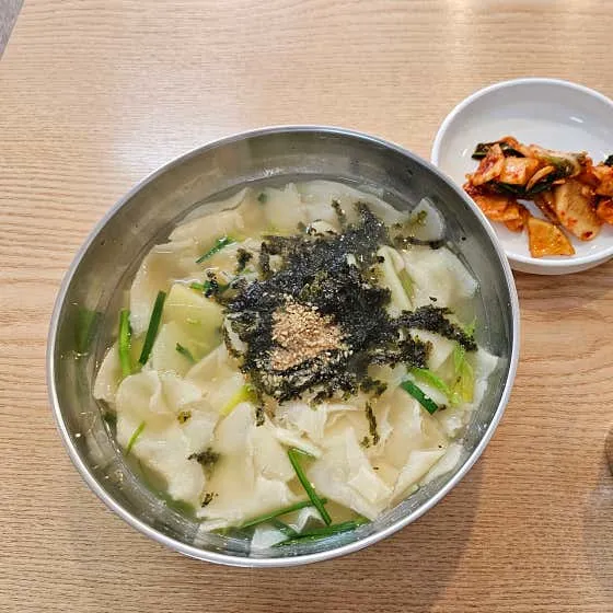 고향손칼국수